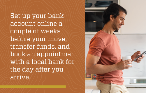 Graphic with a recommendation how to manage banking before going on assignment in New Zealand